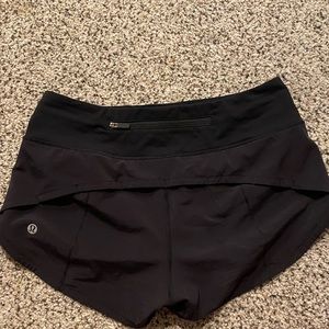 black size 2 lululemon speed up shorts length 2.5